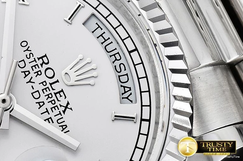 0225 Durable RDD0215B – DayDate 36mm 684